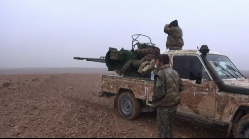 Şer di navbera Encûmena Minbic û komên çekdaran de derket